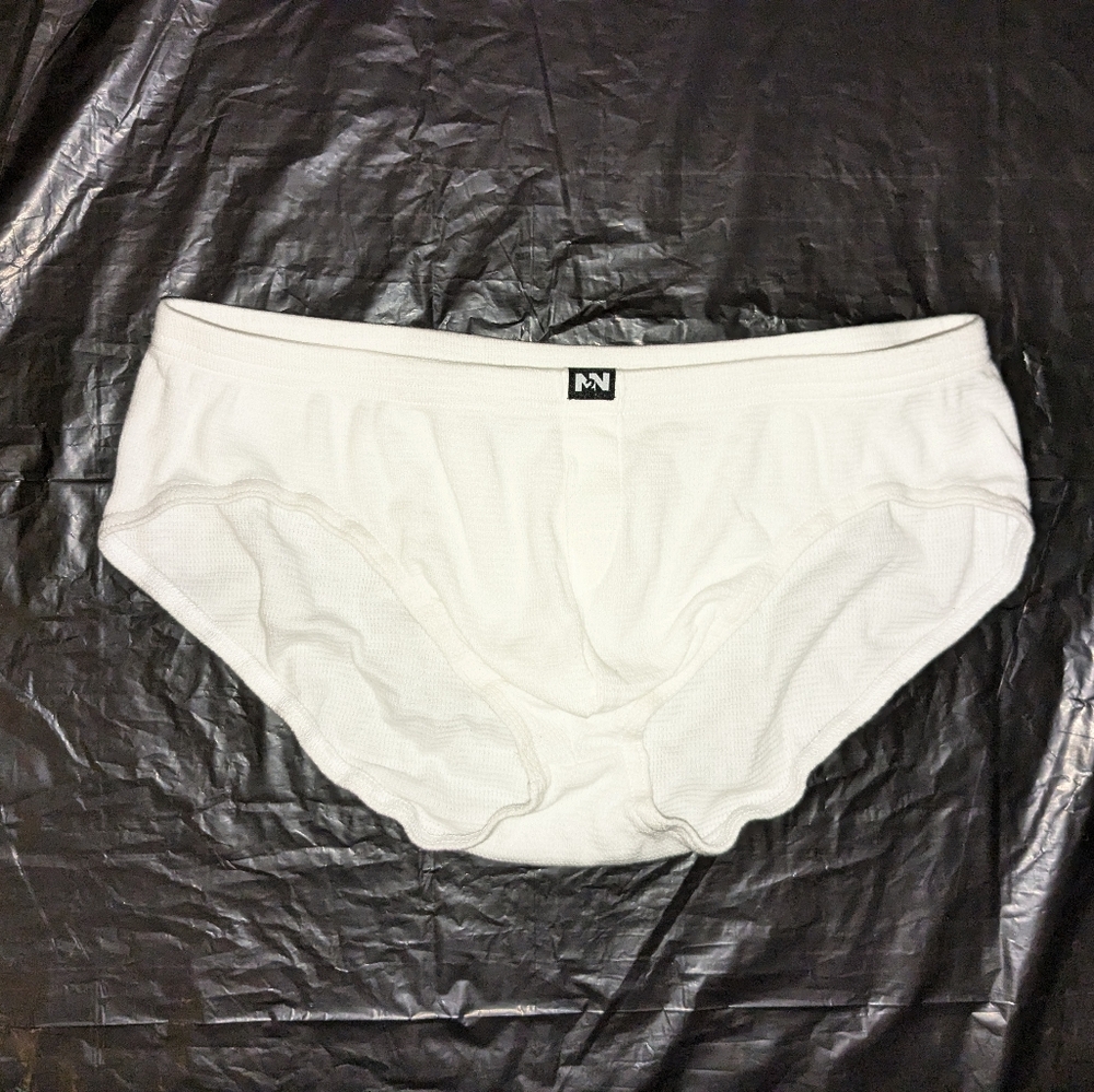 N2N Men's Thermal brief  Size L